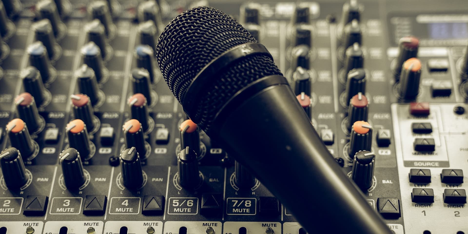 mixer 4197730 1920 panorama f3d109448bbb995ce33c6c18cefab302 60bb6497cdd5f - Sound System